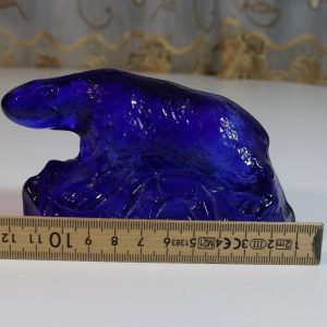 Figurin, isbjörn, färgat glas