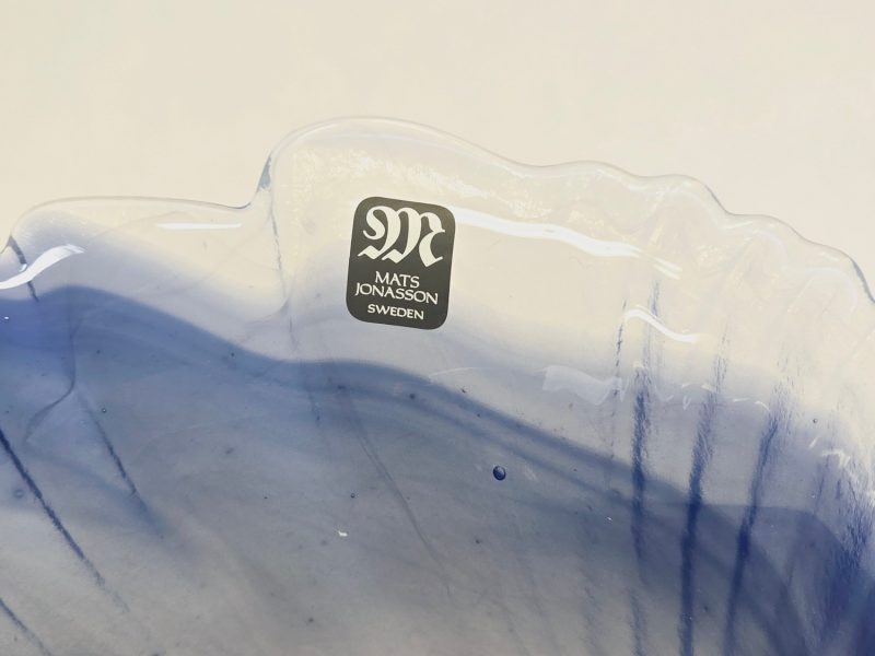 Vacker Glasvas av Mats Jonasson – Svenskt Konsthantverk i Blåtoner