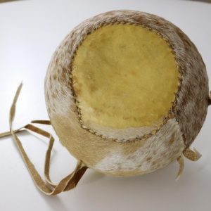 Korg med lock, afrikansk handarbete