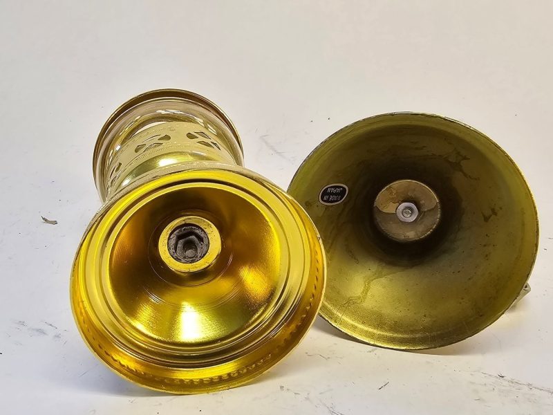 Elegant mässingsuppsättning - Lyktor i vintage stil