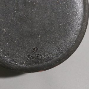 Svenskt stengodskärl med korklock