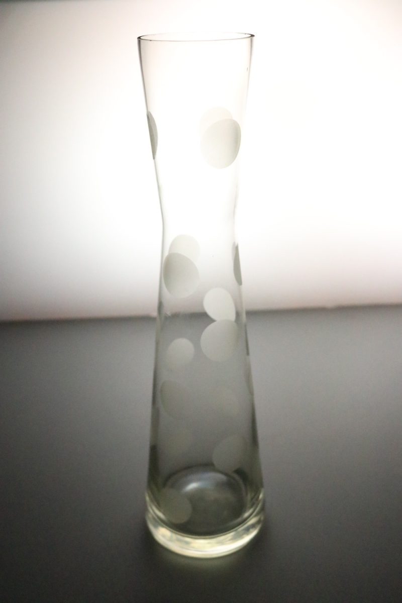 Vas i glas med etsade prickar - 37cm hög D=6,5cm