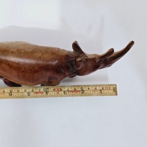 Vintage hand snidad träfigur noshörning, Kenya, 1980-tal