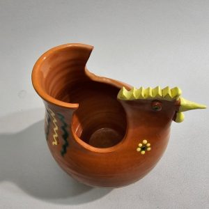 Vas i form av höna, glaserad lergods, Allmoge,  Kullabygdens Keramik - Höganäs