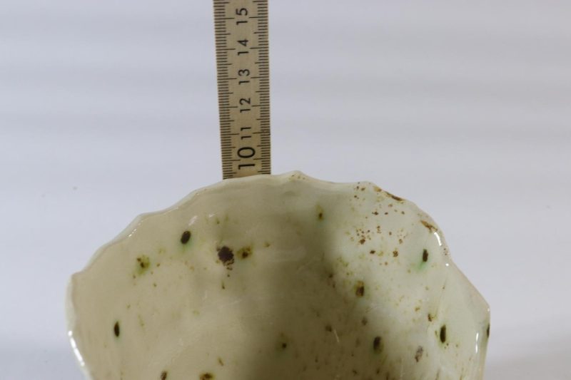 Liten handgjord kruka, "AD -06"