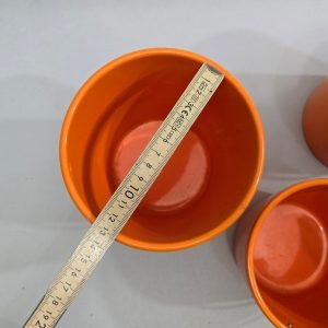 Lys upp ditt utrymme med våra färgglada krukor - Perfekta för alla växter!