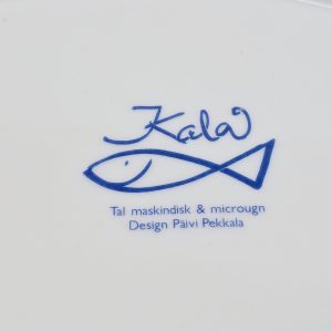 Retro serveringsfat "Kala" av Päivi Pekkala för Arabia – 24x17 cm