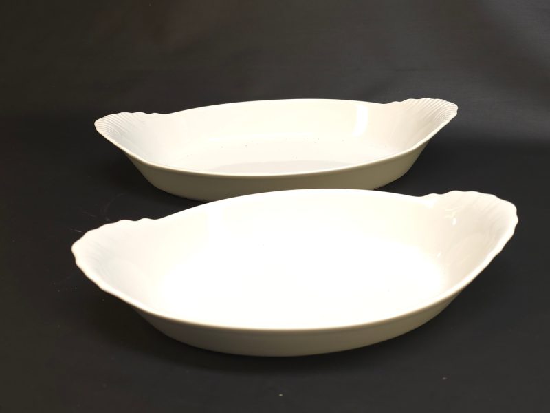 Elegant Set med Serveringsfat från Revol – Fransk Kvalitet i Tidlös Design
