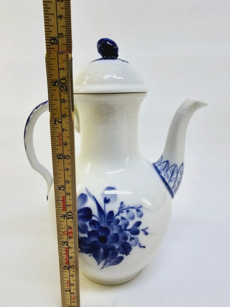 Kunglig Elegans – Vintage Kaffekanna från Royal Copenhagen