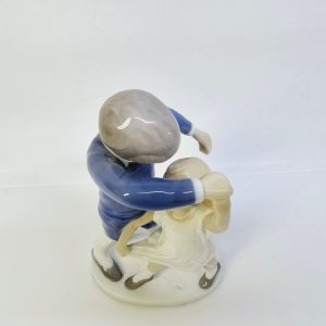 Elegant B&G-figur i porslin – Dansande par