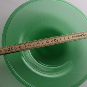 Elegant grön glasskål – Vintage charm i stilren design
