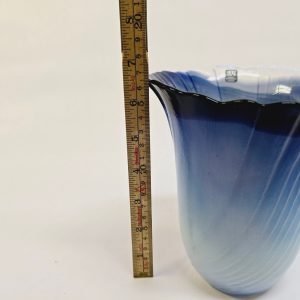 Vacker Glasvas av Mats Jonasson – Svenskt Konsthantverk i Blåtoner
