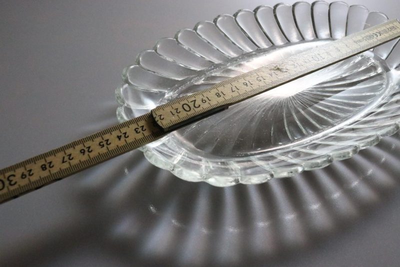 Glasfat i pressglas, 23,5cm