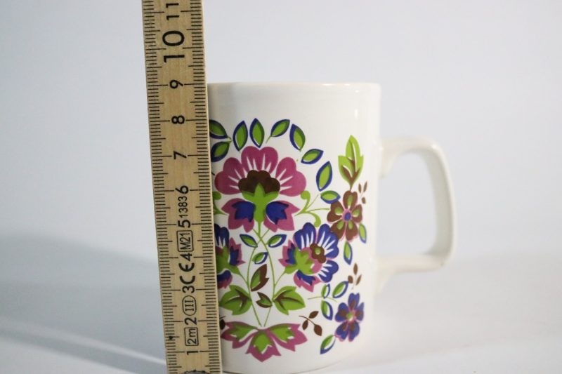 Retro Mugg från Staffordshire Potteries – Blommig Design, England
