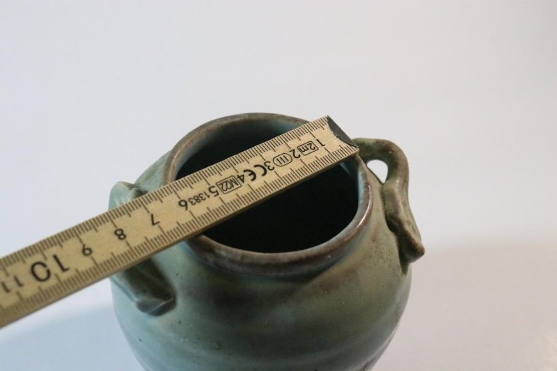 Krus, handmålad troligen Tyskland 10,5cm