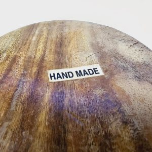 Handgjorda Underlägg i Snidat Trä – Elegant Funktion med Hantverkskänsla