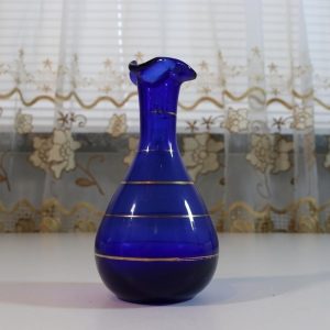 Vas i blå glas