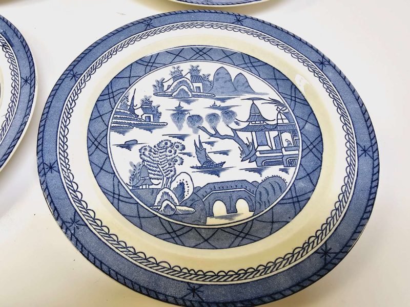 Elegant uppsättning av 4 Woods Ware "Canton"-tallrikar – Klassisk blåvit design!