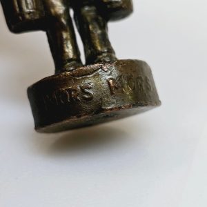 Tre Små Figurer i Brons – "Mors" – Historisk Samlingsdetalj