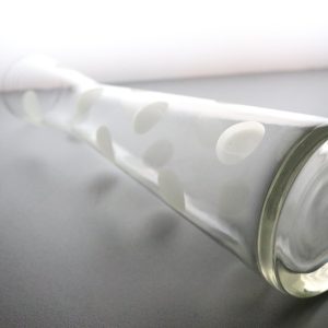 Vas i glas med etsade prickar - 37cm hög D=6,5cm