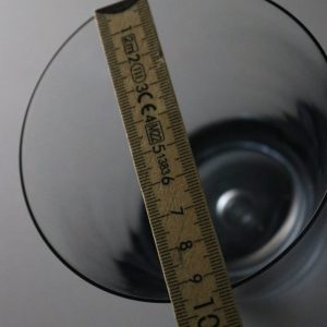 Elegant Glas Tumbler – 11 cm Hög, Stilren Design