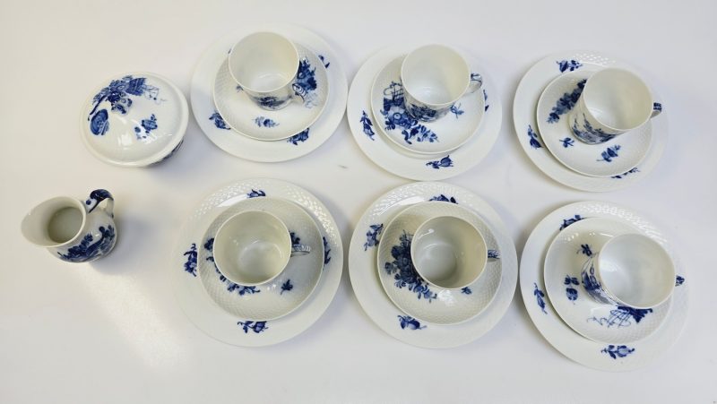 Kunglig elegans: Komplett kaffeservis från Royal Copenhagen