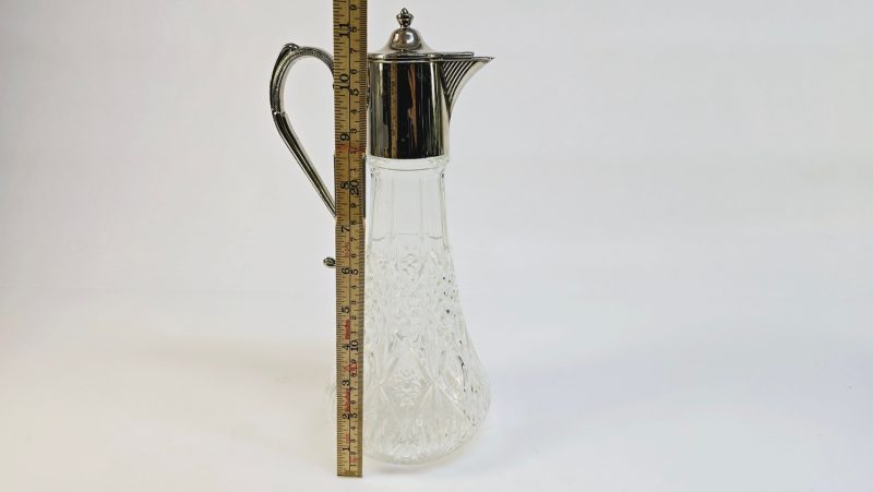 Elegant kristallkaraff med silverdetaljer – 29 cm, tillverkad i England