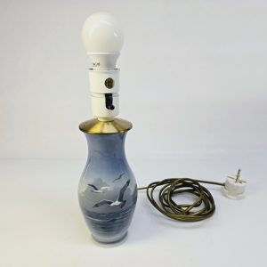 Bordslampa från Royal Copenhagen – Elegant dansk design