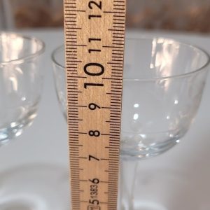 8 st, glas med etsad dekor