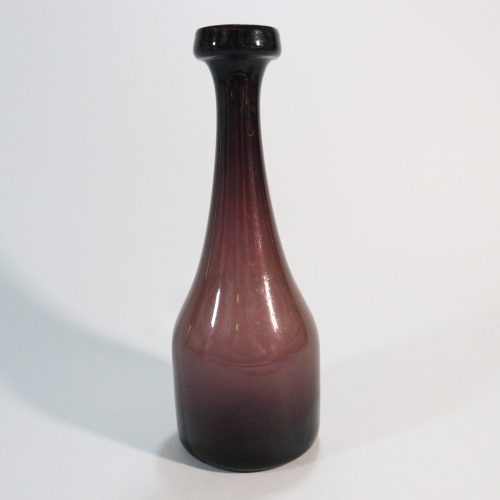 Glasvas i lila, 27cm hög