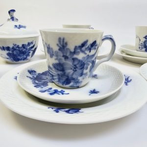 Kunglig elegans: Komplett kaffeservis från Royal Copenhagen