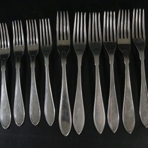 Salt och peppar i trä, ca 20cm stora kryddkvarnar