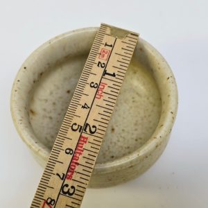 Handgjord keramisk skål, 4 cm hög