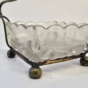 Elegant glas- och metallkorg - Vintage charm för ditt hem