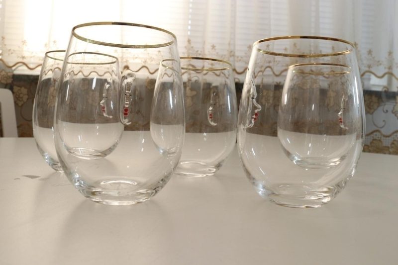 5st Tumblerglas, drickglas, intryckt ansikte och guldkant