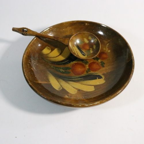 Handmålad träskål med sked – 20 cm i diameter