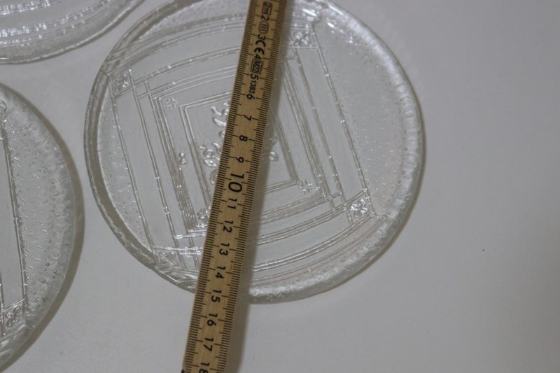 5st assietter i pressglas, 15cm
