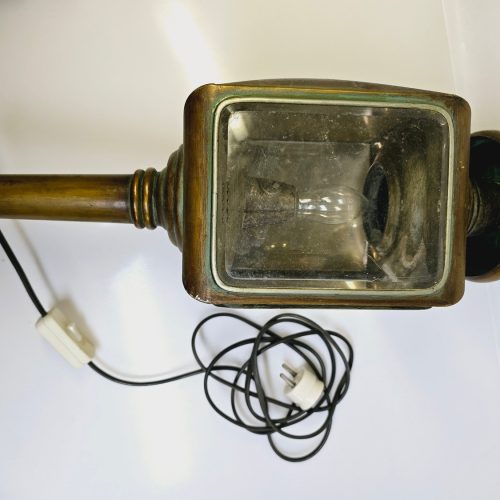 Vintage lanternformad bordslampa i mässing – Rustik och unik design