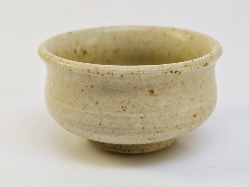 Handgjord keramisk skål, 4 cm hög