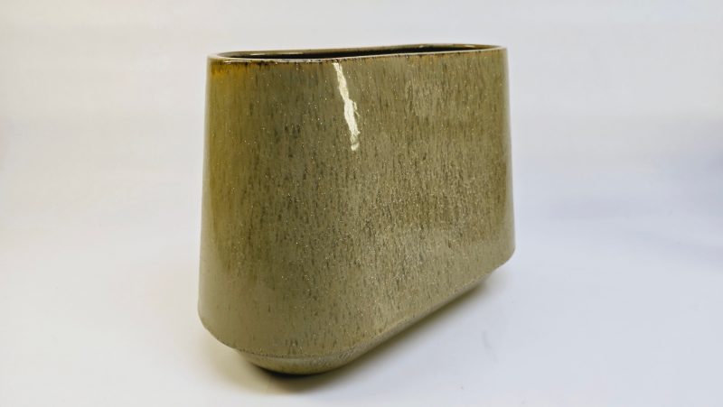 Stilren och modern kruka i glaserad keramik – 25 cm hög