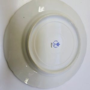 Elegant Vintage-Tallrik från Oscar Schlegelmilch – Ett Tidlöst Samlarobjekt