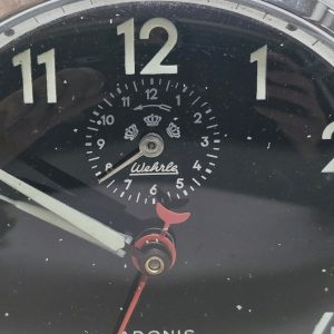 Vintage väckarklocka från Adonis – Retro stil och funktionalitet