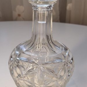 Karaff, troligen kristall, 23cm