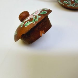 Handmålad Terrakottatekanne med Fåglar och Blommor