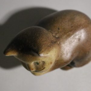Charmig kattfigur – Gabriel Keramik, handmålad svensk design
