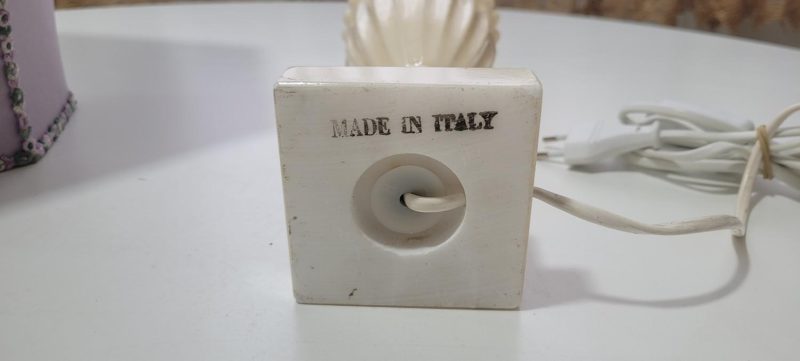 Bordslampa i alabaster med ljuslila skärm, Italien