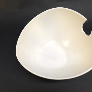 Stilsäker och tidlös skål från Höganäs