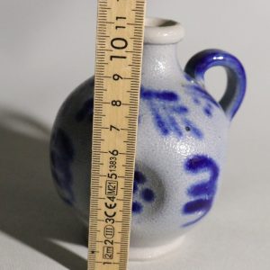 Vintage Kannan i Keramik med Handmålat Blått Mönster – 11 cm