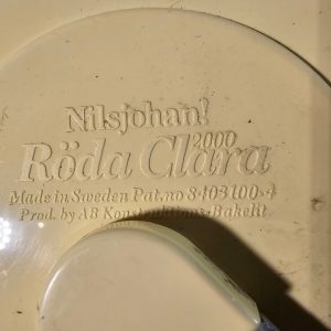 Röda Clara 2000 vit konservöppnare – Rolf Sinnemark