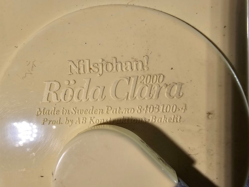 Röda Clara 2000 vit konservöppnare – Rolf Sinnemark